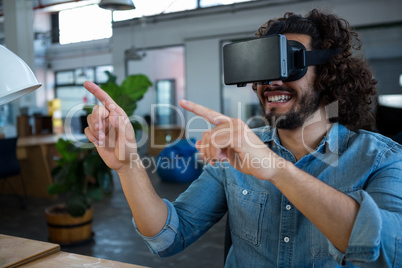 Graphic designer using the virtual reality headset