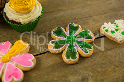 St Patricks Day cupcake and cookies