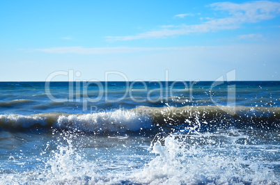 Powerful waves of the sea foam