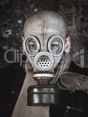 man in an old gas mask closeup