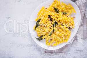 Pasta with garlic and sage