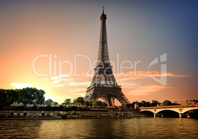 Summer evening in Paris