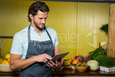 Shop assistant using digital tablet