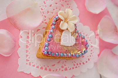 Heart shape gingerbread cookie with petals