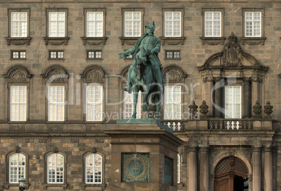 The equestrian statue of King Frederik VII