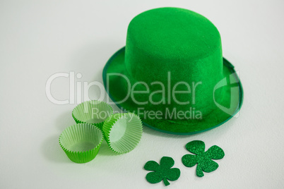 St Patricks Day leprechaun hat with shamrock and cup cake case