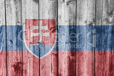 Fahne der Slowakei auf verwittertem Holz