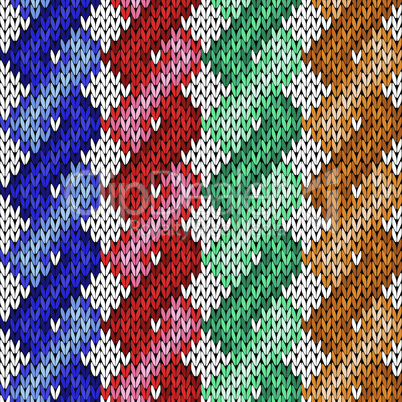 Knitting seamless pattern with twisted ropes