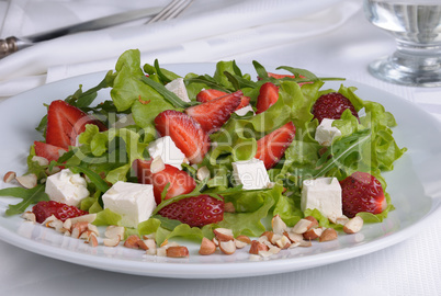 Salad with strawberries