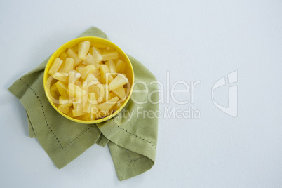 Chopped pineapples in bowl