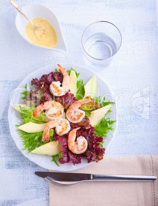 Avocado shrimp salad with mustard sauce