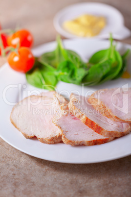 Turkey breast with green salad