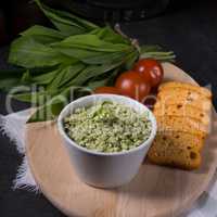 Wild garlic salt