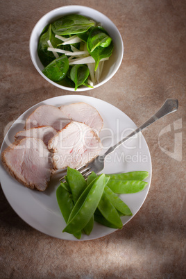 Turkey breast with green salad