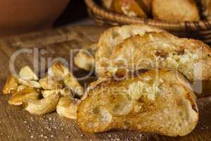 Fried garlic bread