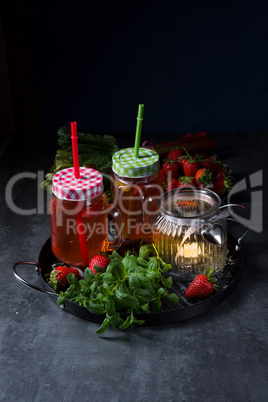 rhubarb-strawberry-lemonade