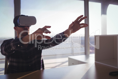 Entrepreneur testing virtual reality technology