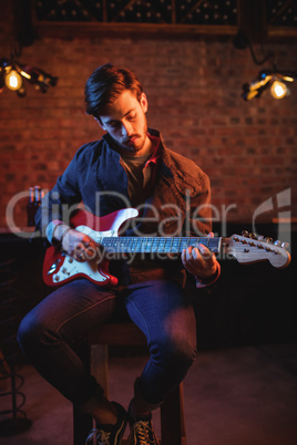 hipster, nightclub, bar, pub, counter, professional, skill, expertise, casual clothing, guitar, elec