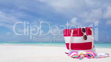 v02005 Maldives beautiful beach background white sandy tropical paradise island with blue sky sea water ocean 4k bag