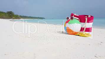 v02279 Maldives beautiful beach background white sandy tropical paradise island with blue sky sea water ocean 4k bag ball