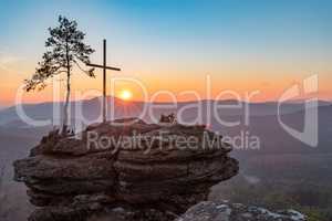 Sonnenaufgang am Rotzenbergfelsen