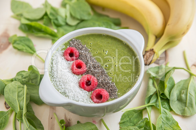 Grüne Smoothie Bowl