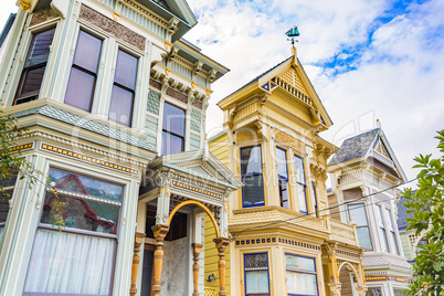 victorian houses in San Francisco