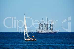 Segelschiffe auf der Ostsee vor Warnemünde