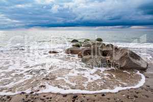 Steine an der Küste der Ostsee