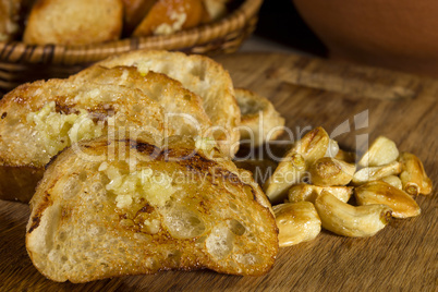 Fried garlic bread