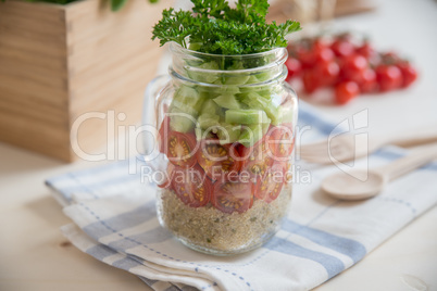 Quinoa Salat im Glas Quinoa Salat im Glas