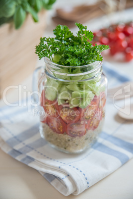 Quinoa Salat im Glas