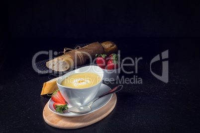 Asparagus cream soup with egg