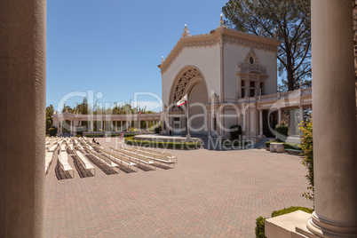 Open seating and ornate building with pillars of the Spreckels O