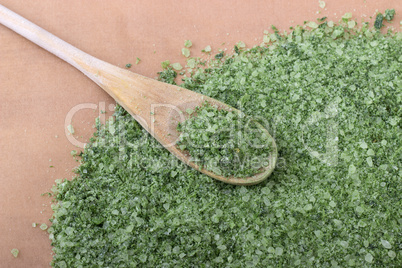 herbal salt from wild garlic