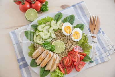 Quinoa Salat