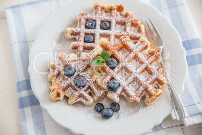 Belgische Waffeln mit Heidelbeeren