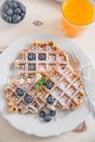 Belgische Waffeln mit Heidelbeeren