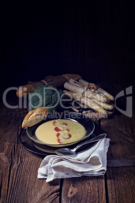 Asparagus broccoli cream soup