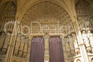 Eingangsportal Kathedrale Saint-Étienne, Metz, Frankreich