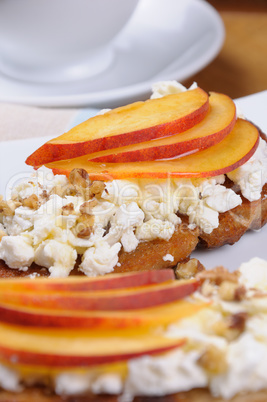 bruschetta with ricotta and peach