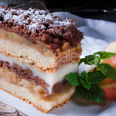 Apple cream cake