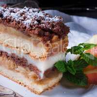 Apple cream cake