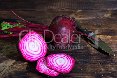 Slices of fresh red beet sliced