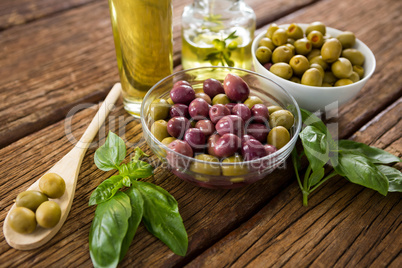 Marinated olives with ingredients