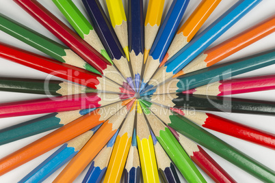 Color circle of pencils with complementary colors.