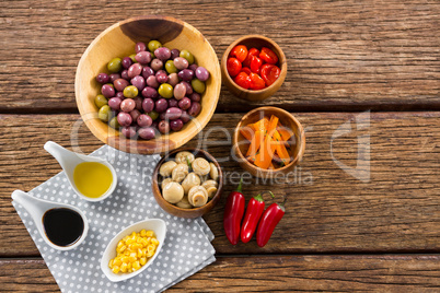 Marinated olives with various ingredients