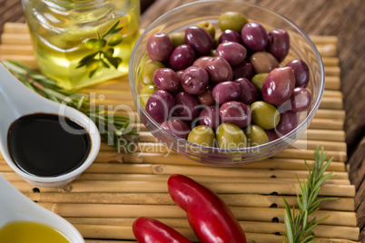 Marinated olives with ingredients