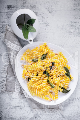 Pasta with garlic and sage