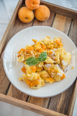 Kaiserschmarrn mit Aprikosen